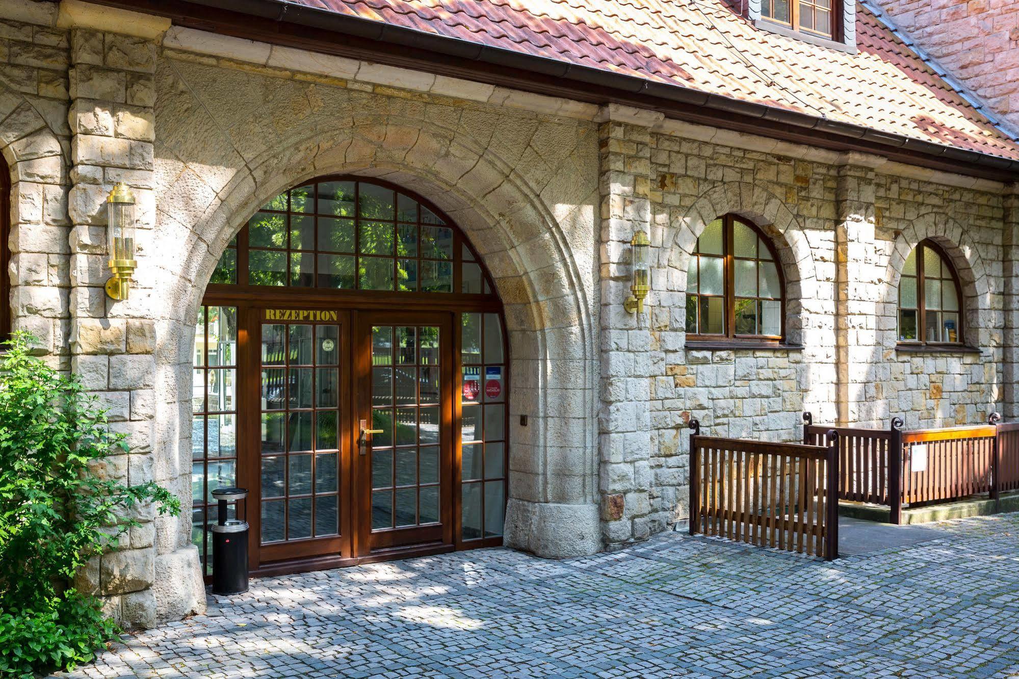 Parkhotel Unter Den Linden Хальберштадт Экстерьер фото