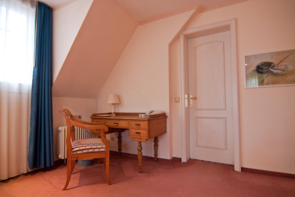 Parkhotel Unter Den Linden Хальберштадт Экстерьер фото